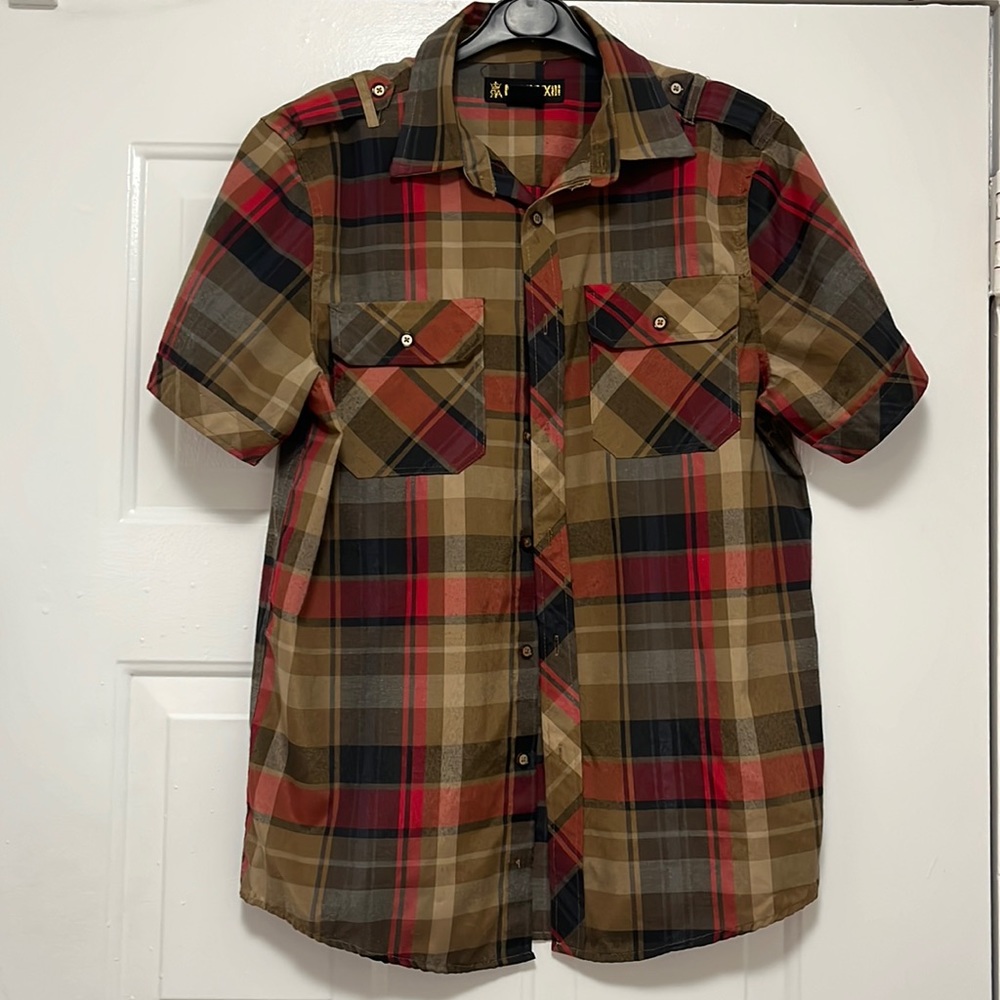 Men medium shirt out grew